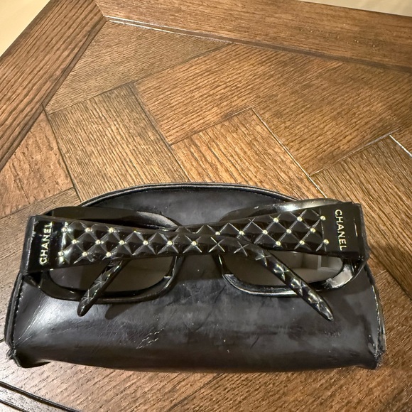 Authentic CHANEL 5097 sunglasses - Picture 7 of 9